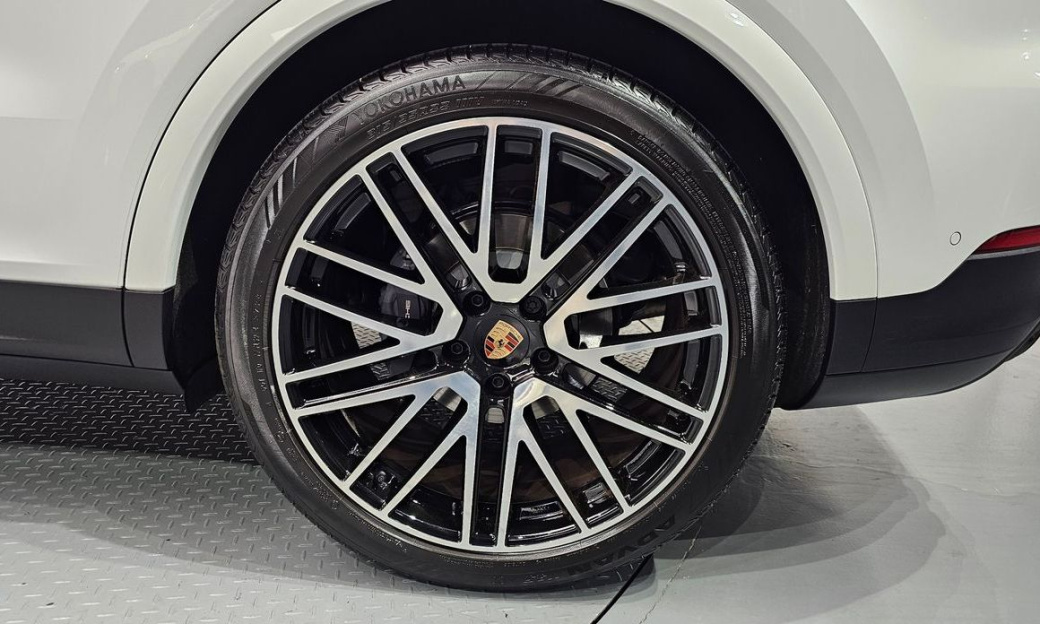 Porsche Cayenne 3.0, 2025
