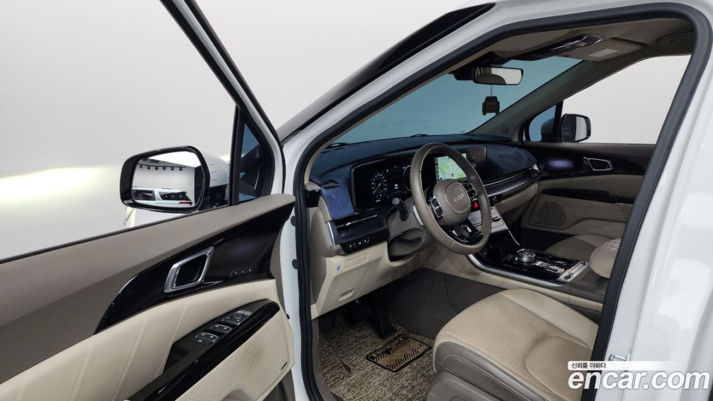 Kia Carnival 9-Seater Hi-Limousine, 2023