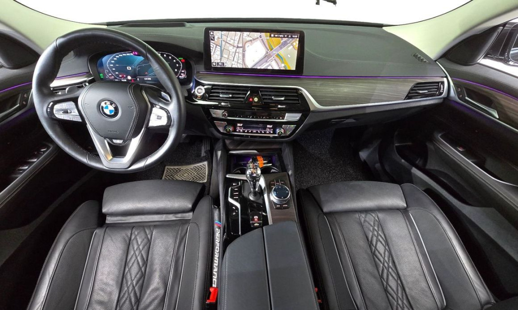 BMW Gran Turismo 620d Luxury, 2022