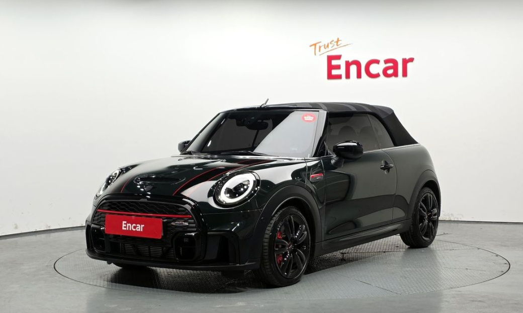 Mini Cooper Convertible JCW, 2024