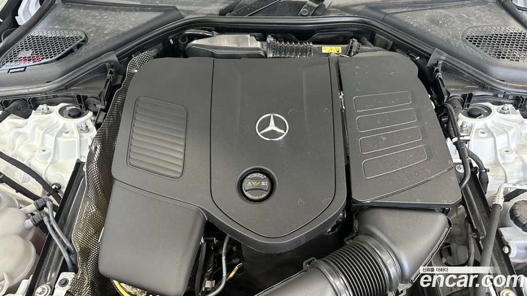 Mercedes-Benz E-Class E200 AMG Line, 2026
