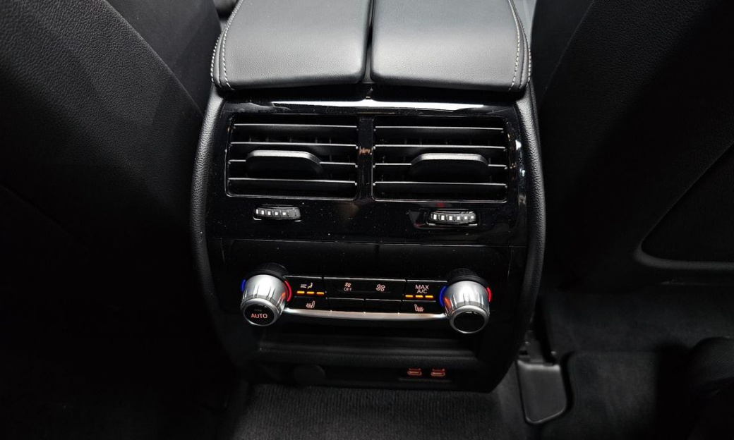 BMW 5-Series 530i xDrive Luxury, 2023