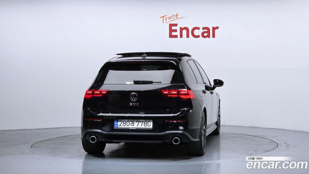 Volkswagen Golf 2.0 GTI, 2024