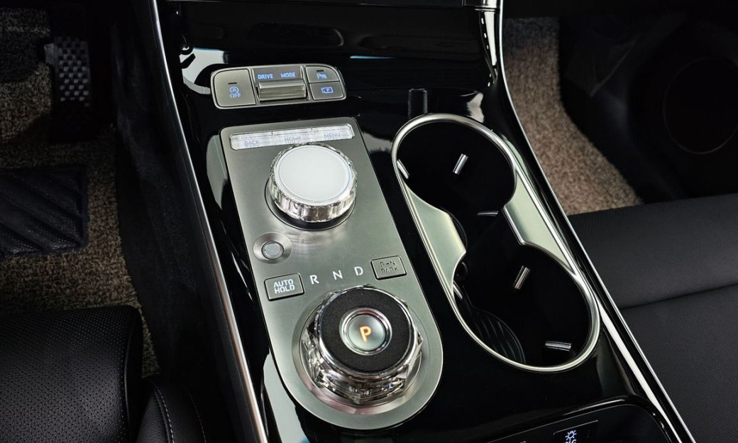 Genesis GV70 2.5T Gasoline 2WD, 2025