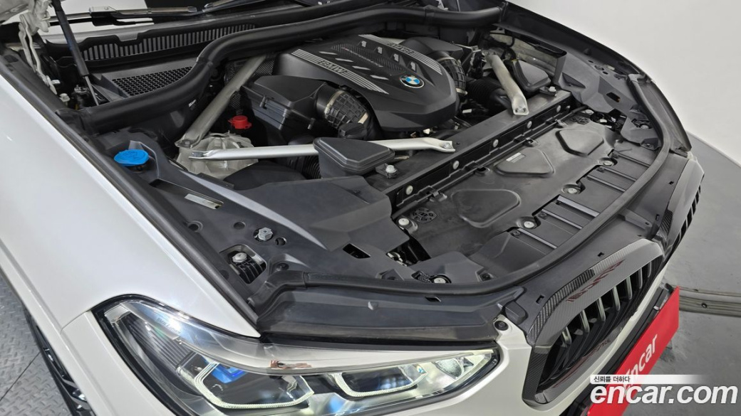 BMW X5 M50i, 2022