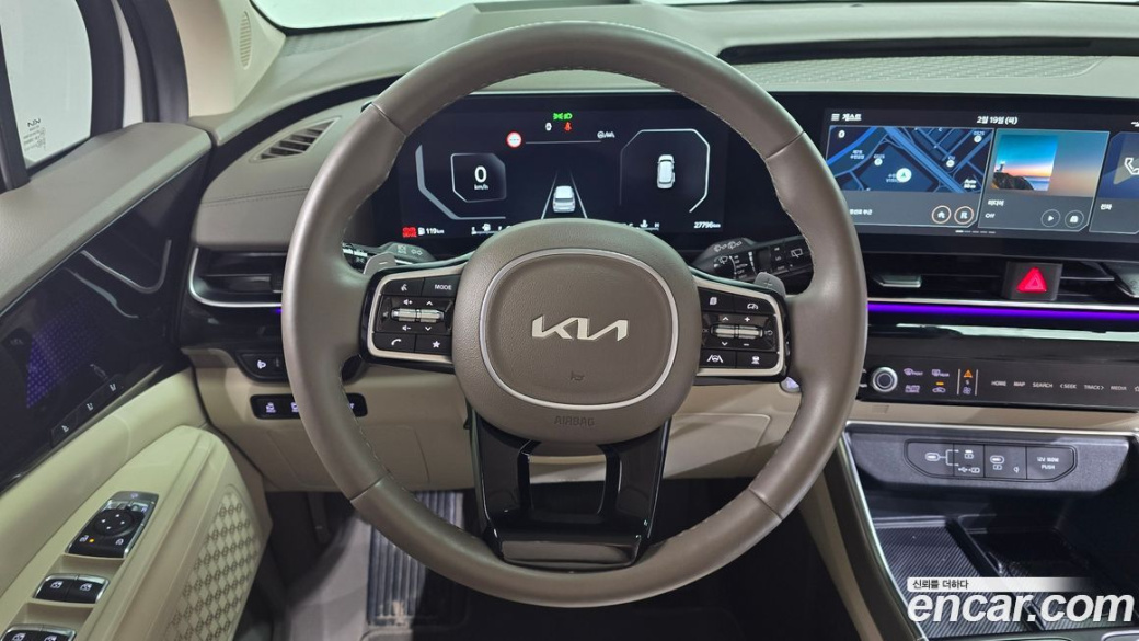 Kia Carnival 7-Seater Signature, 2024