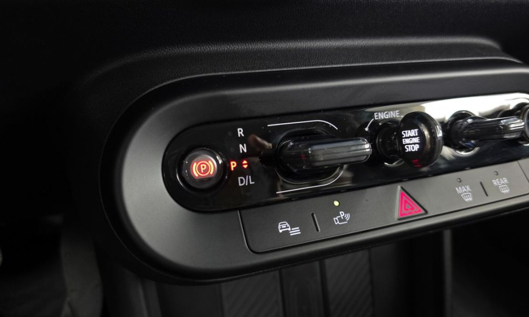 Mini Cooper 5Door Essential, 2025
