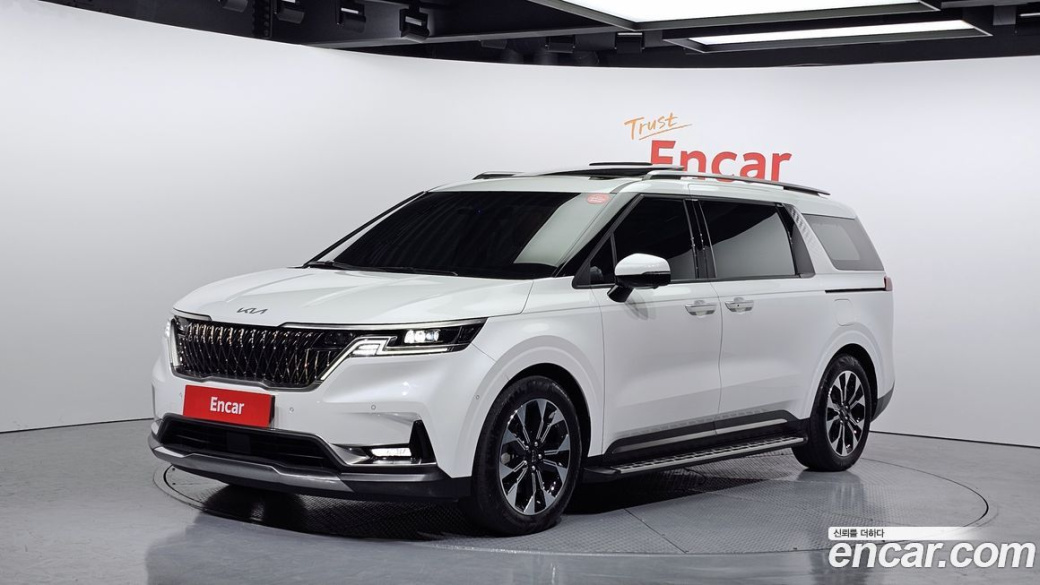 Kia Carnival 7-Seater Signature, 2022
