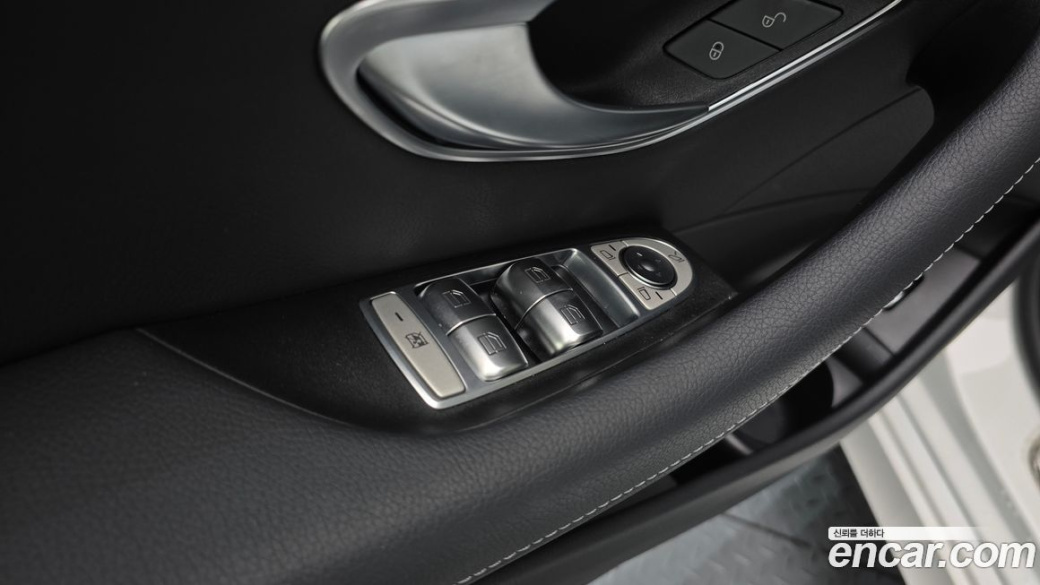 Mercedes-Benz E-Class E350 4MATIC AMG Line, 2023
