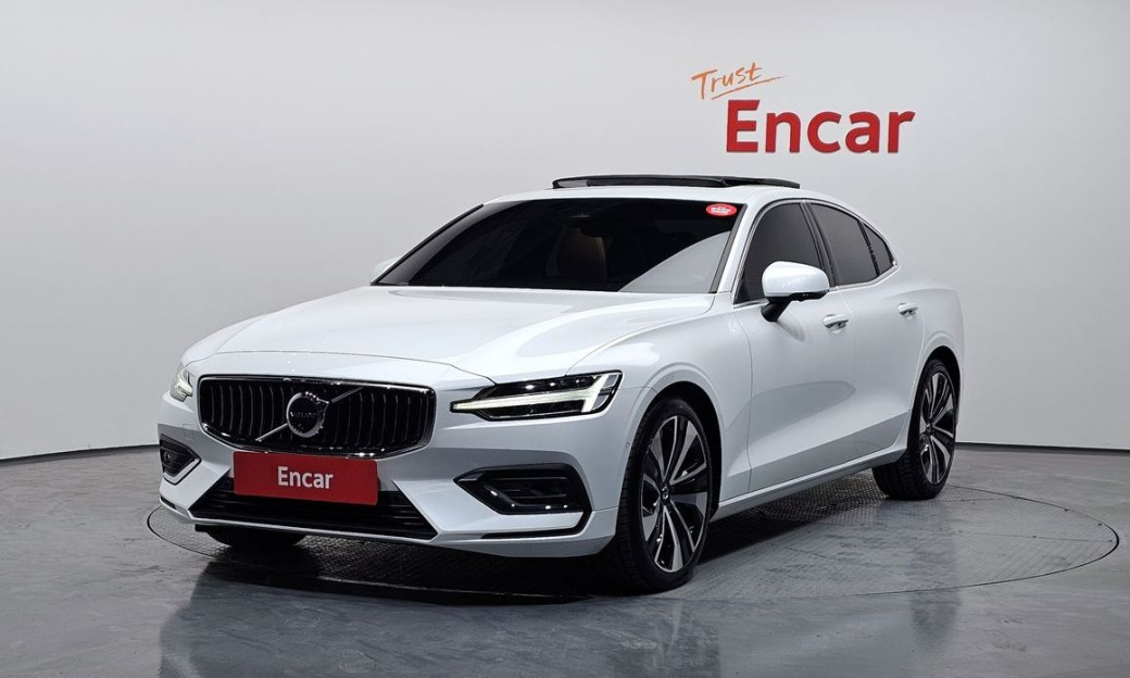 Volvo S60 B5 Ultimate Bright, 2024