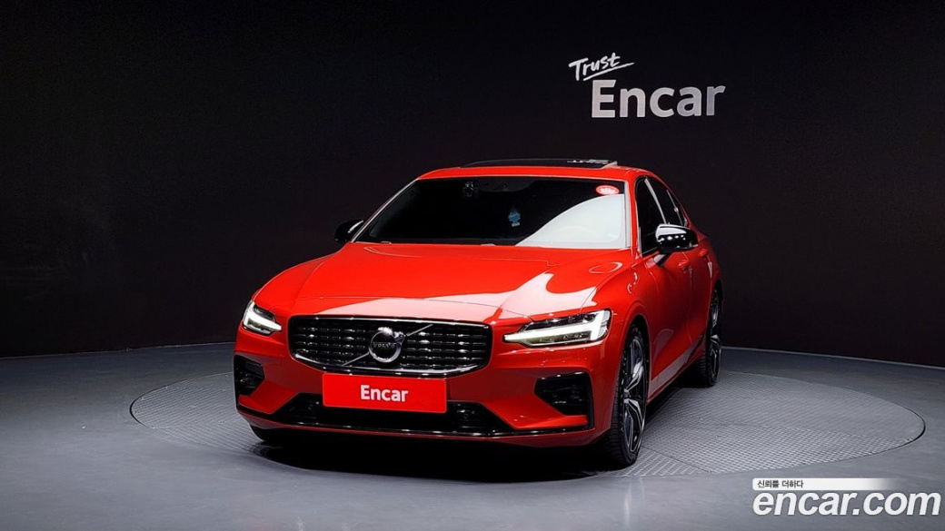 Volvo S60 B5 R-Design, 2022