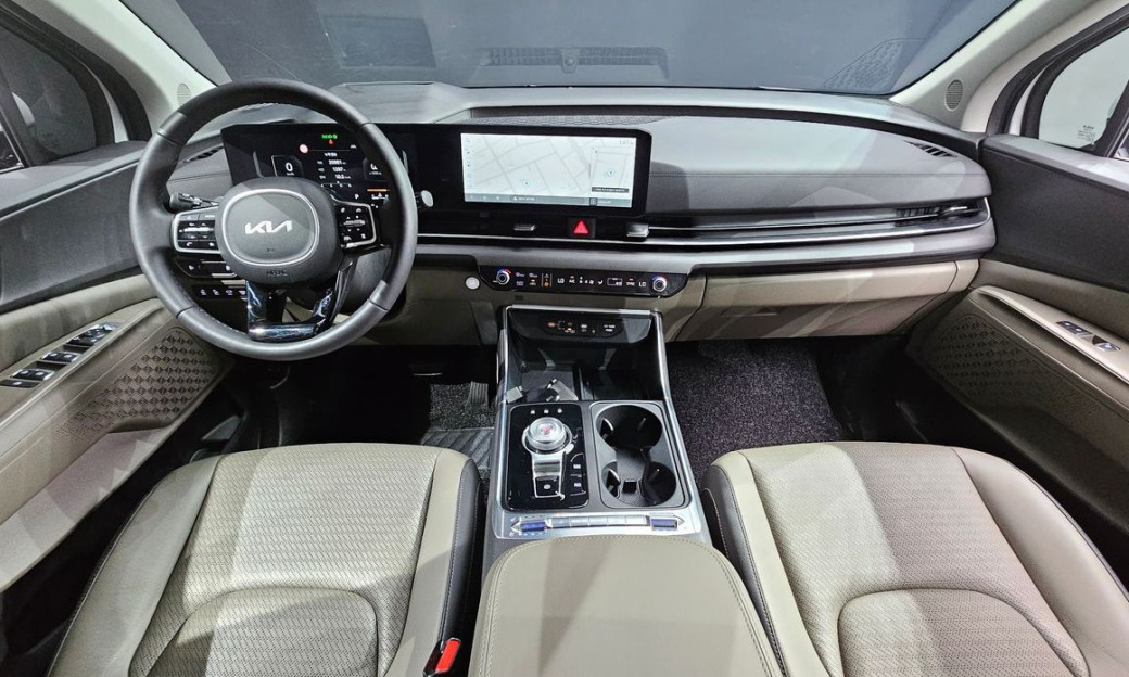 Kia Carnival 7-Seater Noblesse, 2024