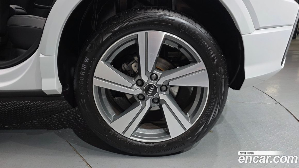 Audi Q2 35 TDI Premium, 2023