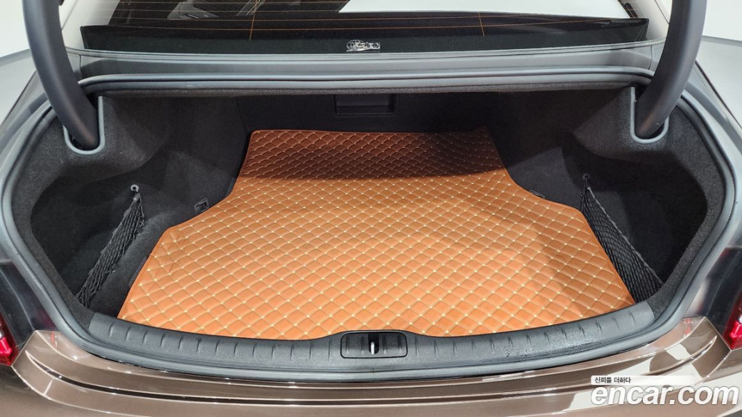 Genesis G80 Gasoline 2.5 Turbo 2WD, 2025