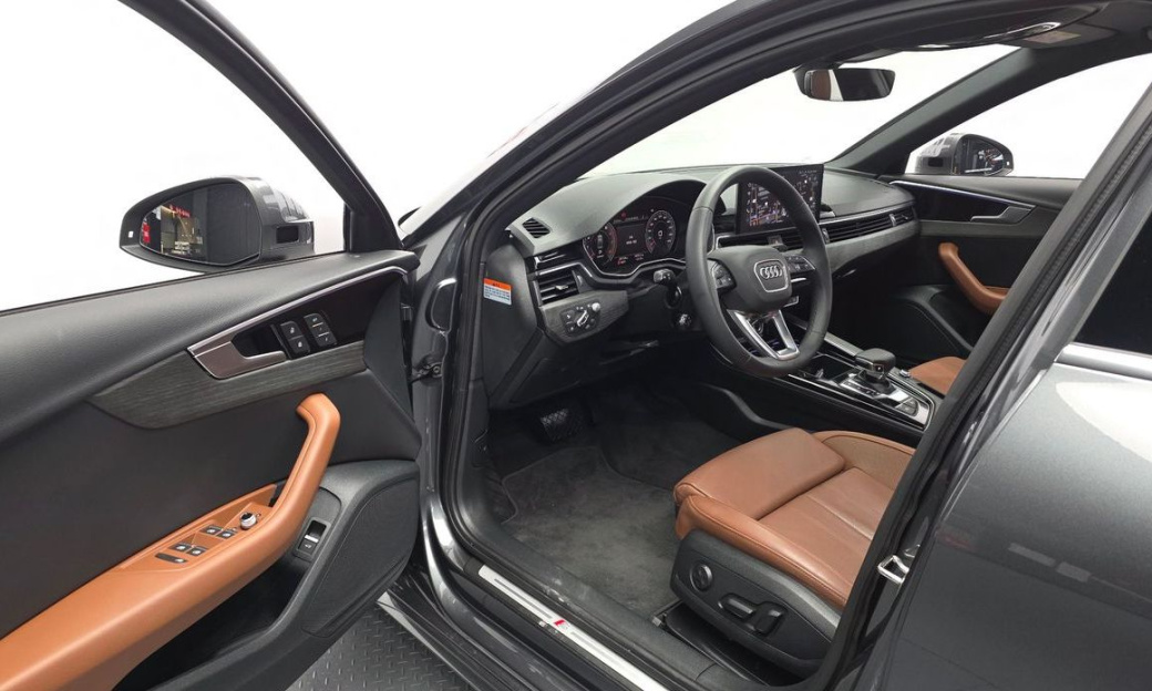 Audi A4 40 TFSI Premium, 2023