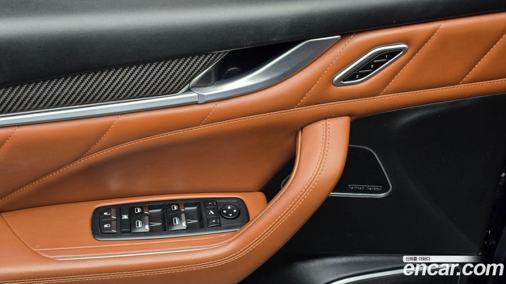 Maserati Levante 3.0 AWD Modena, 2021