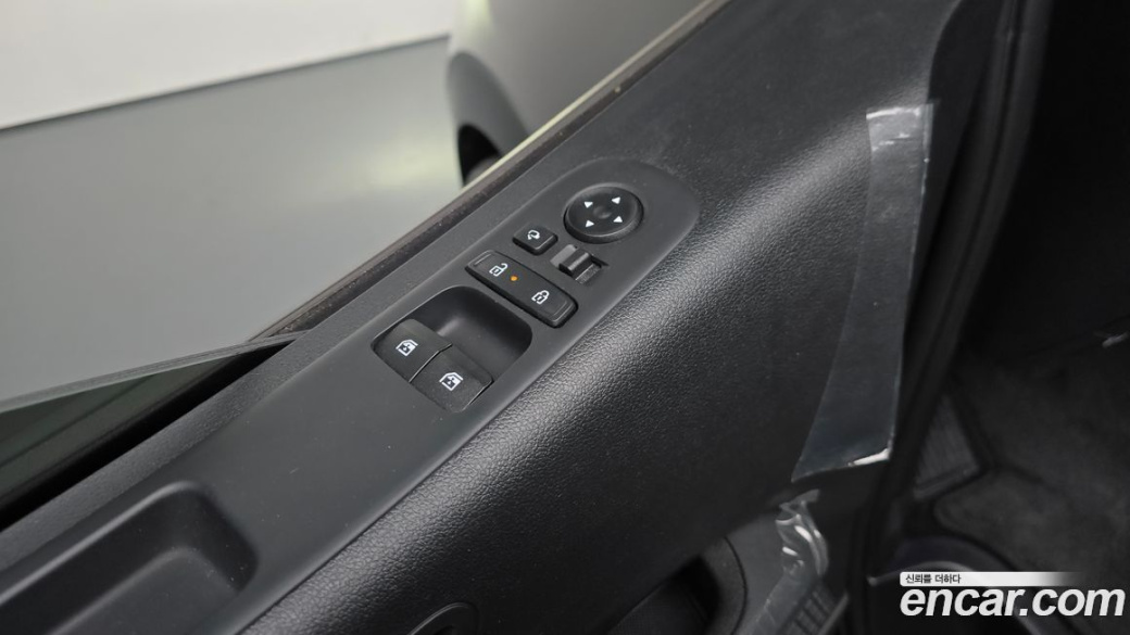 Hyundai Staria 4WD Lounge 7-Seater, 2025