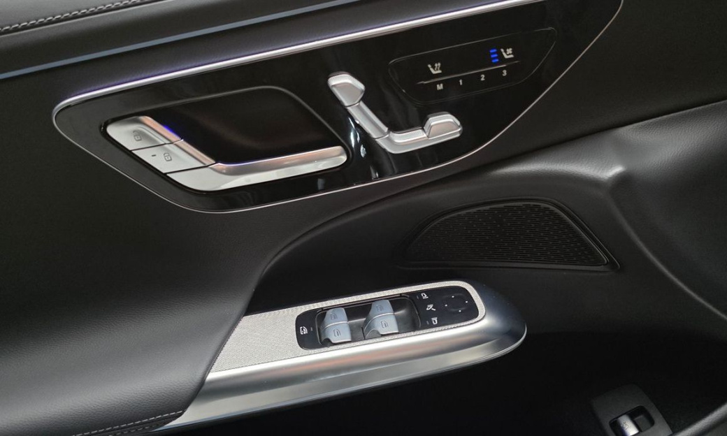 Mercedes-Benz E-Class E200 Avantgarde, 2025