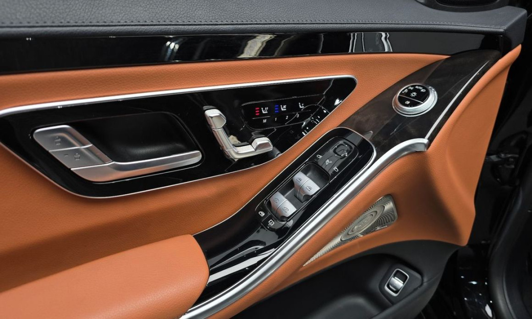 Mercedes-Benz S-Class S500L 4MATIC, 2022