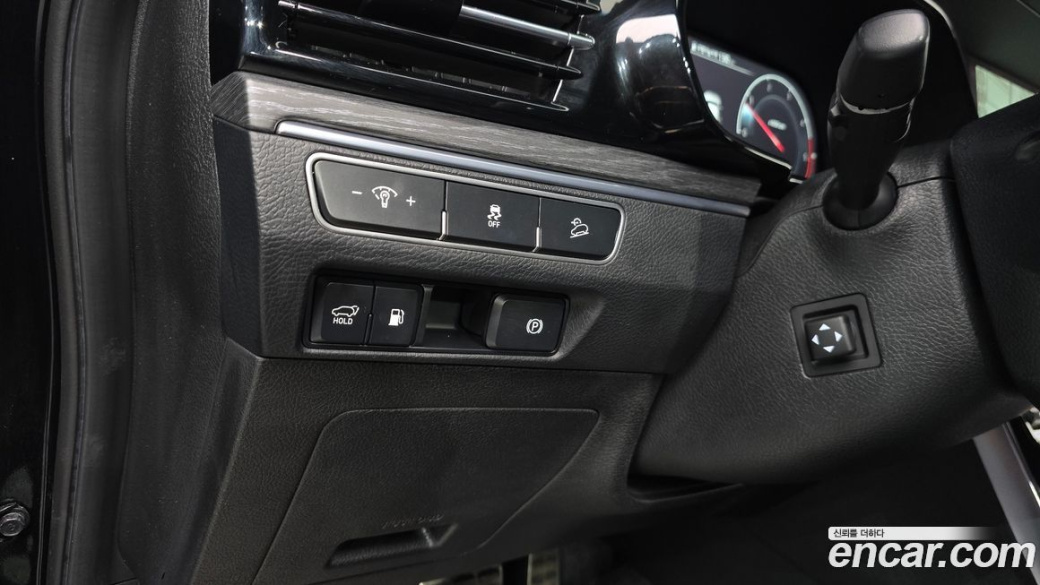 Kia Mohave Diesel 3.0 4WD 7-Seater, 2022