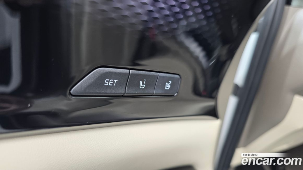 Kia Carnival 9-Seater Signature, 2022