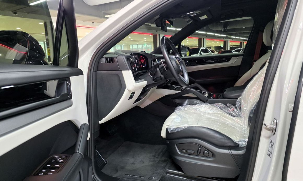 Porsche Cayenne 3.0, 2024