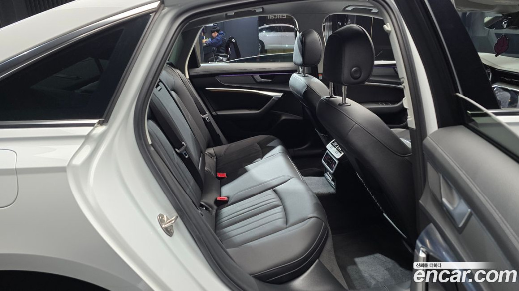 Audi A6 45 TFSI, 2023