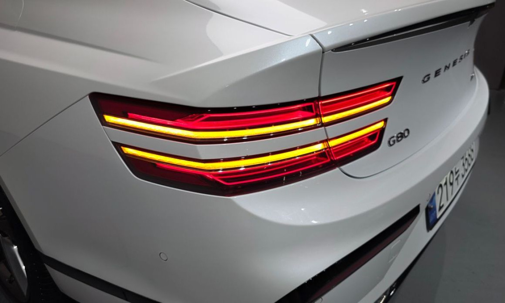 Genesis G80 Gasoline 2.5 Turbo AWD, 2025