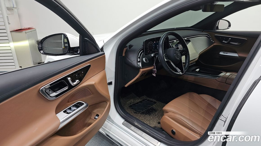 Mercedes-Benz E-Class E220d 4MATIC Exclusive, 2024
