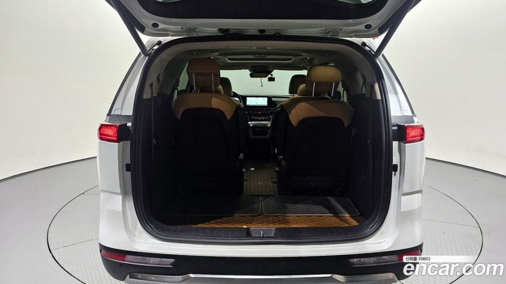 Kia Carnival 9-Seater Noblesse, 2022