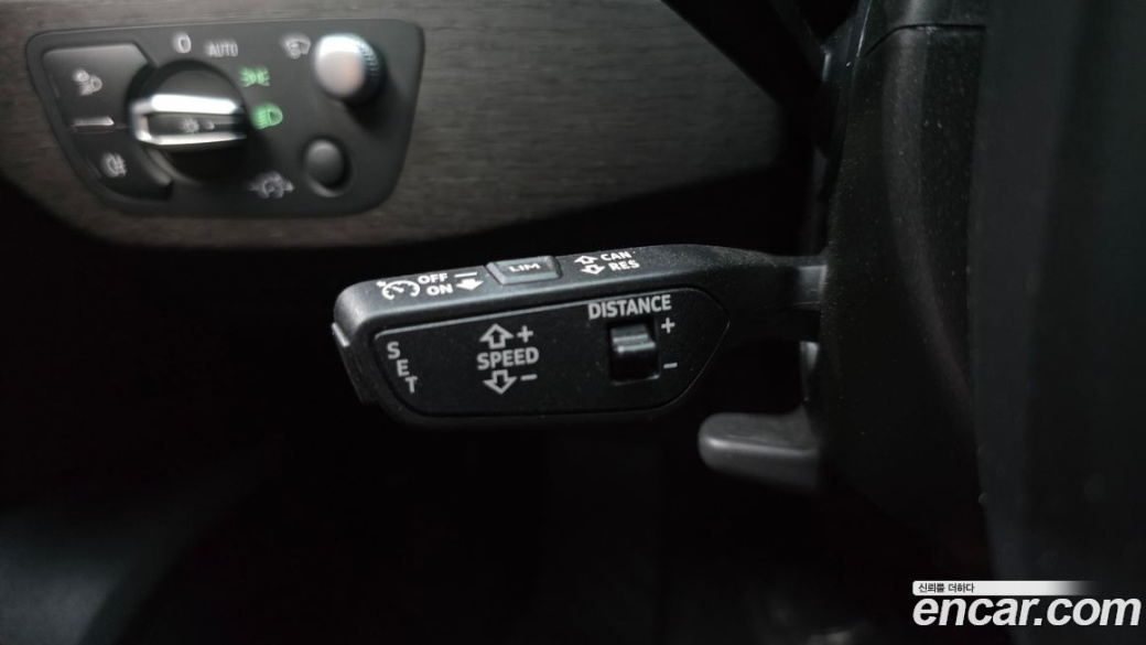 Audi A4 40 TFSI Premium, 2023