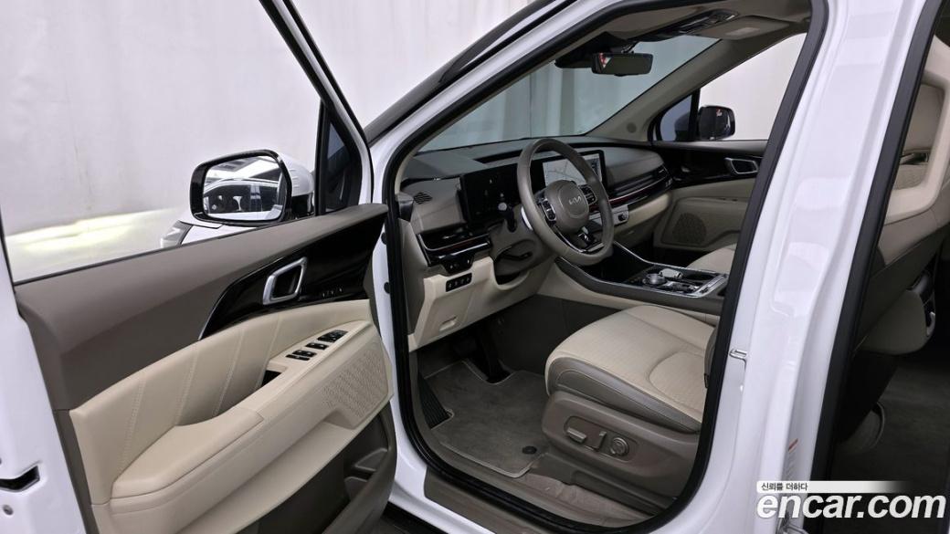 Kia Carnival 7-Seater Signature, 2025