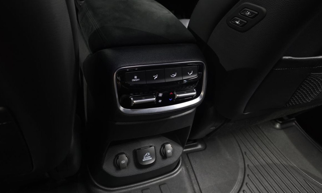 Kia Mohave Diesel 3.0 4WD 7-Seater, 2024