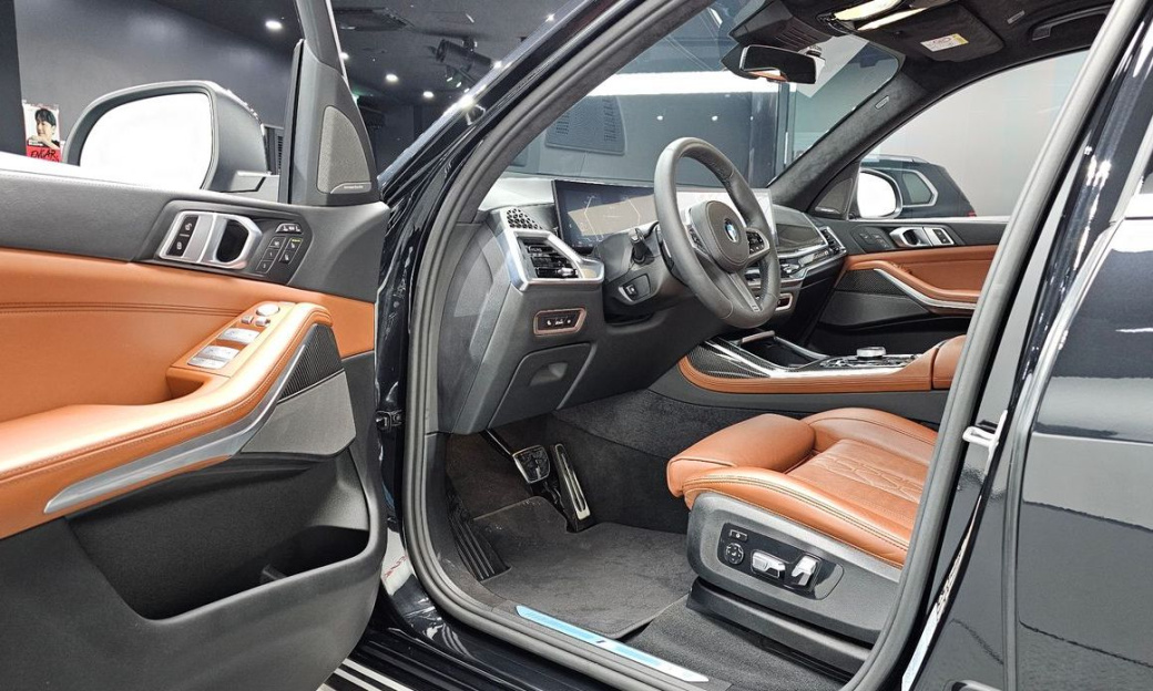 BMW X7 xDrive 40d M Sport 7 STR, 2025