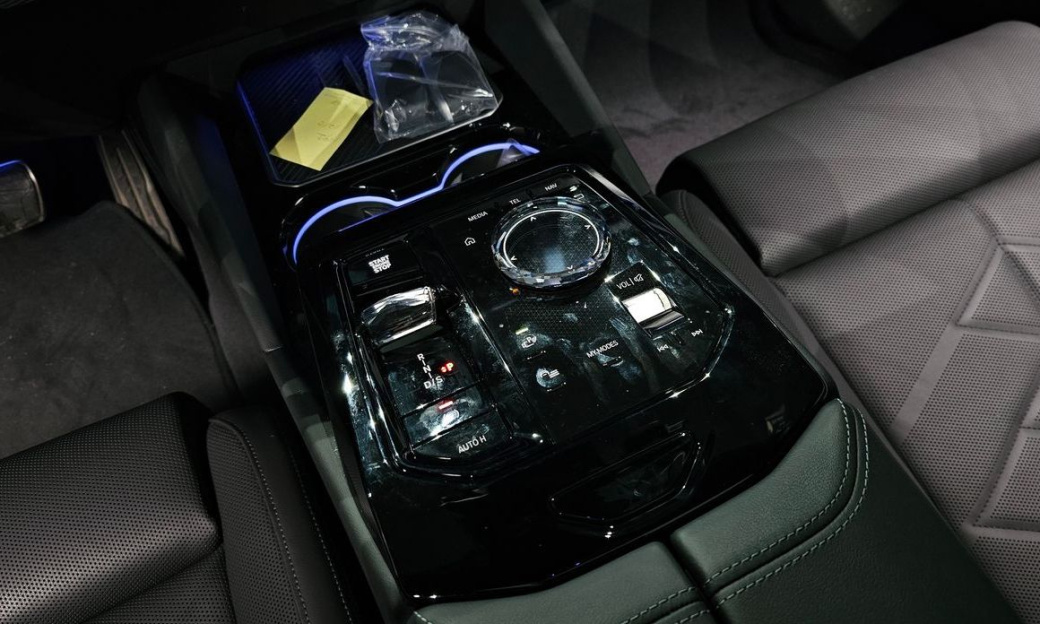 BMW 5-Series 530i xDrive M Sport, 2025