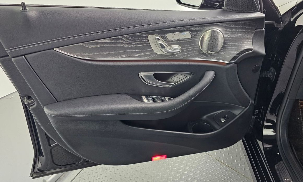 Mercedes-Benz E-Class E350 4MATIC Avantgarde, 2022