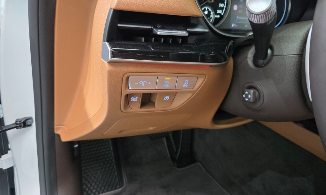Genesis G80 Gasoline 2.5 Turbo 2WD, 2024