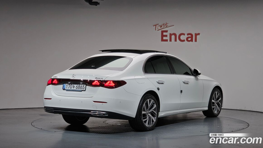 Mercedes-Benz E-Class E220d 4MATIC Exclusive, 2024