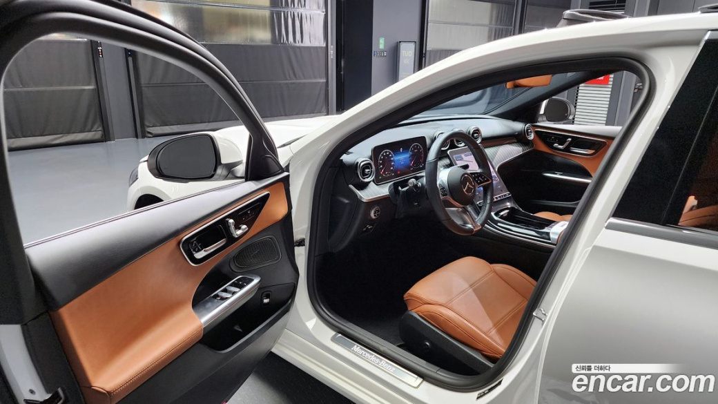 Mercedes-Benz C-Class C300 4MATIC Avantgarde, 2023