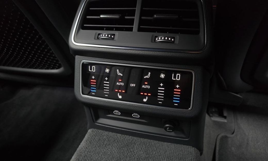 Audi A6 45 TFSI Quattro Premium, 2023