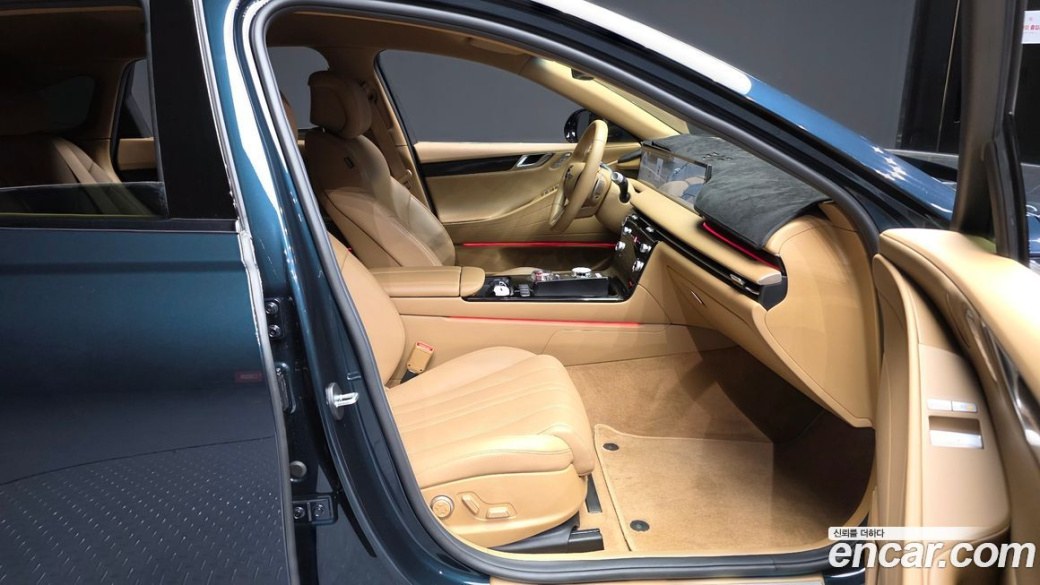 Genesis G80 Gasoline 2.5 Turbo AWD, 2025