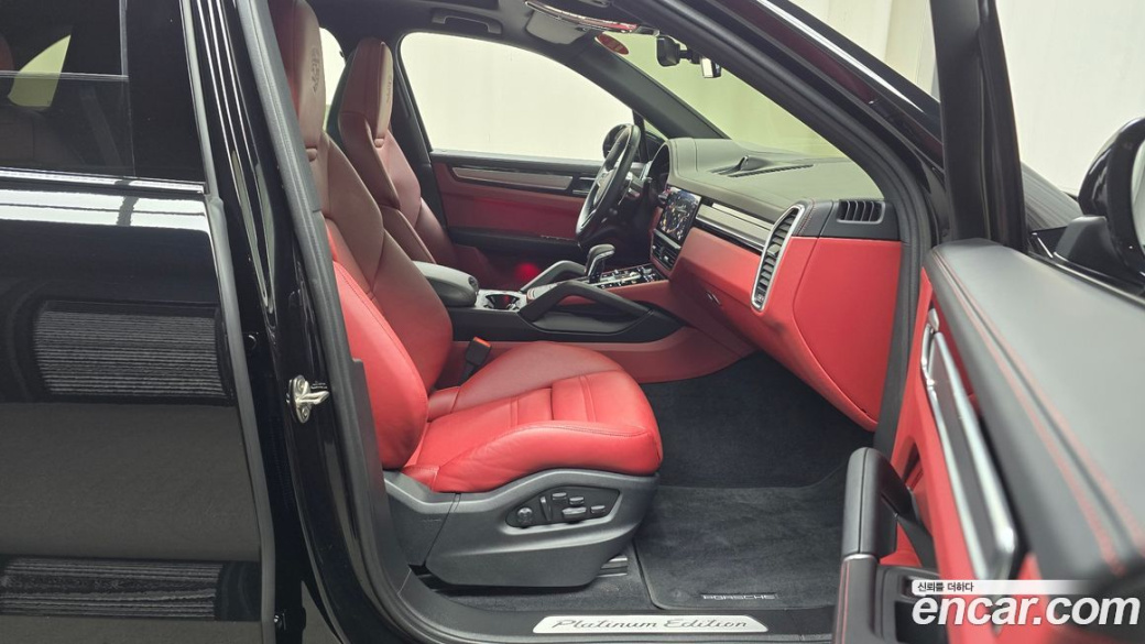 Porsche Cayenne 3.0 PLATINUM EDITION, 2022