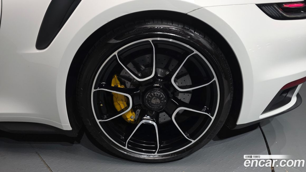Porsche 911 Turbo S Cabriolet, 2024