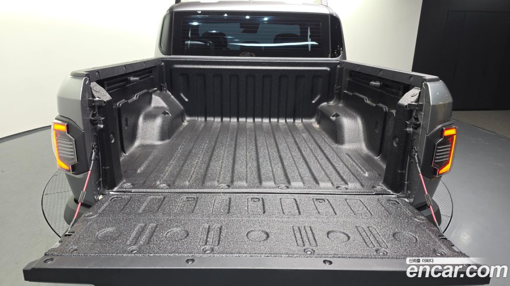 Kia Tasman 2.5T Gasoline 4WD, 2026