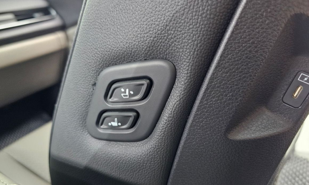 Kia Carnival 7-Seater Noblesse, 2025