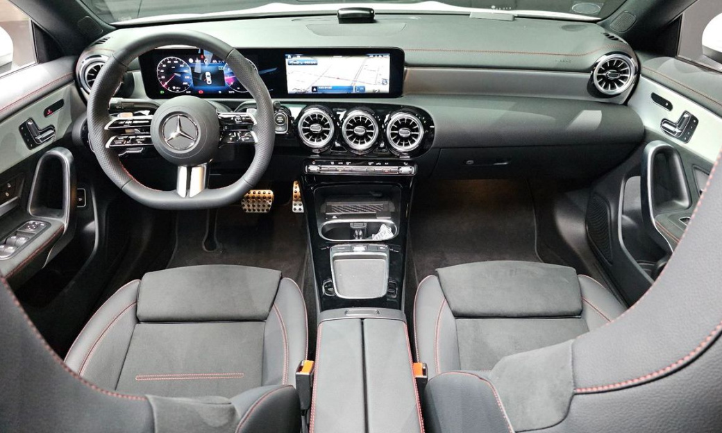Mercedes-Benz CLA-Class CLA250 4MATIC, 2024