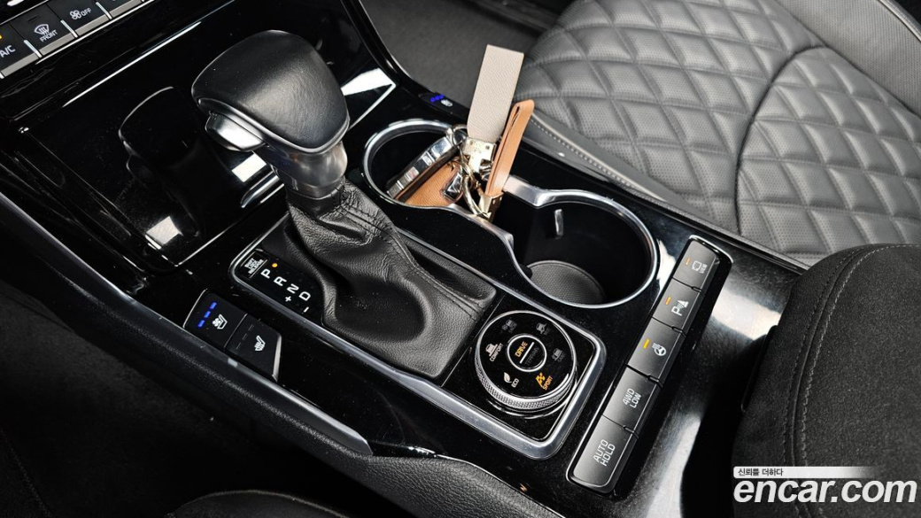 Kia Mohave Diesel 3.0 4WD 6-Seater, 2023