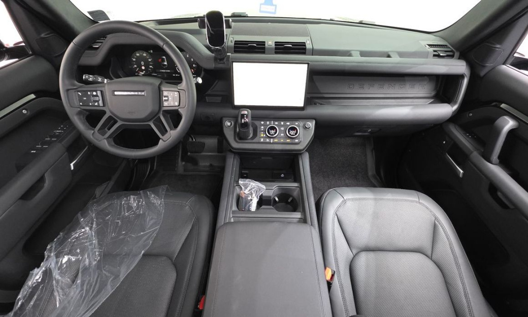 Land Rover Defender 130 P400 Outbound, 2025