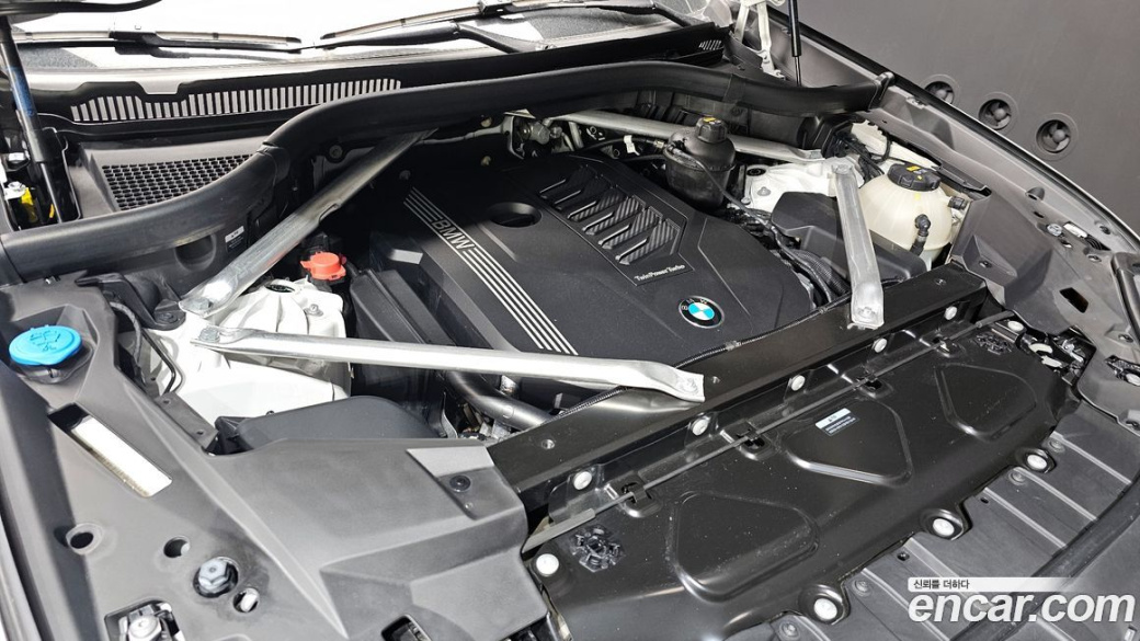 BMW X6 xDrive40i M Sport, 2022