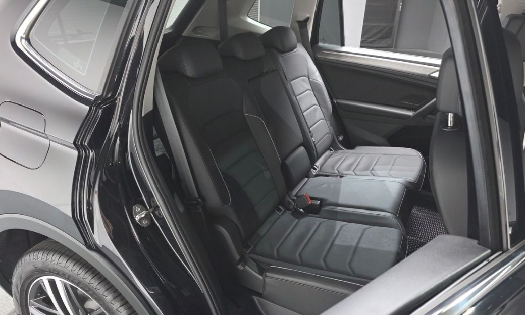 Volkswagen Tiguan 2.0 TSI Prestige, 2024